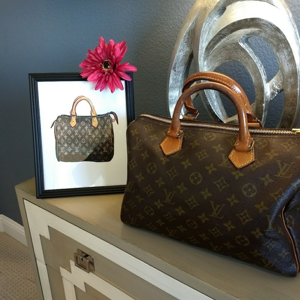Louis Vuitton Vintage Speedy - She is well loved.